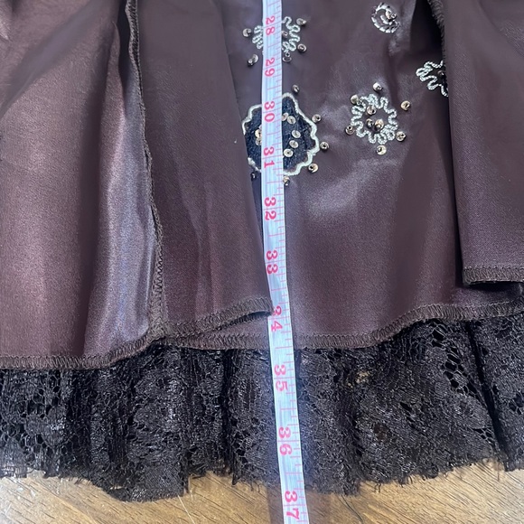 Long brown satin skirt. - Picture 9 of 12